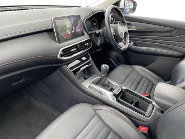 SPOTICAR Mg Hs Mghs 1.5 T-gdi Exclusive Euro 6 (s/s) 5dr Used Car - Suv Petrol White - Ashington - 1200600857_3