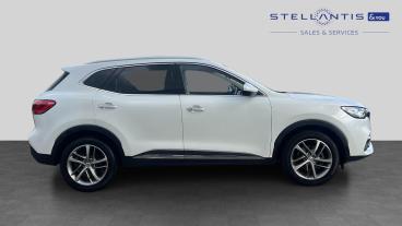 SPOTICAR Mg Hs Mghs 1.5 T-gdi Exclusive Dct Euro 6 (s/s) 5dr Used Car - Suv Petrol White - Redditch - 1200603897_2