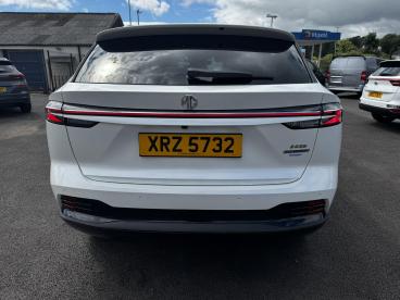 SPOTICAR Mg Hs Mghs 1.5 Hybrid+ Trophy Auto Euro 6 (s/s) 5dr Used Car - Suv Hybrid White - Enniskillen - 1200606647_3