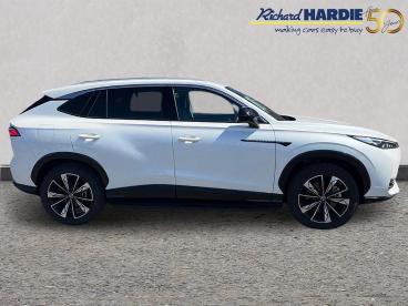 SPOTICAR Mg Hs Mghs 1.5 T-gdi 24.7kwh Trophy Auto Euro 6 (s/s) 5dr Used Car - Suv Plug-in Hybrid White - Ashington - 1200624692_5
