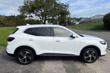SPOTICAR Mg Hs Mghs 1.5 T-gdi Trophy Euro 6 (s/s) 5dr Used Car - Suv Petrol White - Bridgend - 1200638069_5