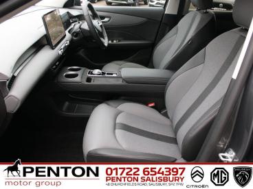 SPOTICAR Mg Mgs5 Ev Mgs5 64kwh Trophy Long Range Auto 5dr Used Car - Suv Electric Grey - Salisbury - 1200576941_2