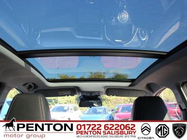 SPOTICAR Mg Zs Mgzs 72.6kwh Trophy Long Range Auto 5dr Used Car - Suv Electric Red - Salisbury - 1200549948_4