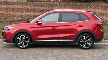 SPOTICAR Mg Zs Mgzs 1.5 Hybrid+ Trophy Auto Euro 6 (s/s) 5dr Used Car - Suv Hybrid Red - Hemel Hempstead - 1200579285_4