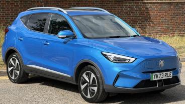 SPOTICAR Mg Zs Mgzs 72.6kwh Trophy Connect Long Range Auto 5dr Used Car - Suv Electric Blue - Hemel Hempstead - 1200607717_1
