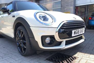 SPOTICAR Mini Clubman 2.0 Cooper D Euro 6 (s/s) 6dr Used Car - Estate Diesel White - Rugby - 1200618820_5