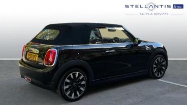 SPOTICAR Mini Convertible 1.5 Cooper Exclusive Steptronic Euro 6 (s/s) 2dr Used Car - Saloon Petrol Black - Stockport - 1200544714_4