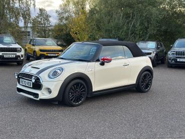 SPOTICAR Mini Convertible 2.0 Cooper S Classic Steptronic Euro 6 (s/s) 2dr Used Car - Saloon Petrol White - Kidlington - 1200551551_3