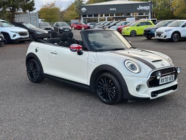 SPOTICAR Mini Convertible 2.0 Cooper S Classic Steptronic Euro 6 (s/s) 2dr Used Car - Saloon Petrol White - Kidlington - 1200551551_5