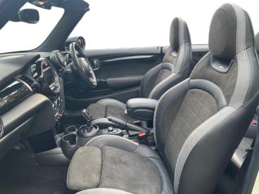 SPOTICAR Mini Convertible 2.0 Cooper S Sport Steptronic Euro 6 (s/s) 2dr Used Car - Saloon Petrol White - Colchester - 1200604619_2