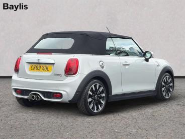 SPOTICAR Mini Convertible 2.0 Cooper S Exclusive Steptronic Euro 6 (s/s) 2dr Used Car - Saloon Petrol Silver - Cheltenham - 1200615501_2