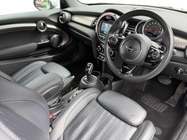 SPOTICAR Mini Convertible 2.0 Cooper S Exclusive Steptronic Euro 6 (s/s) 2dr Used Car - Saloon Petrol Silver - Cheltenham - 1200615501_3