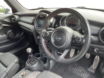 SPOTICAR Mini Convertible 1.5 Cooper Sport Euro 6 (s/s) 2dr Used Car - Saloon Petrol Black - Evesham - 1200615796_3