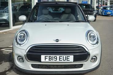 SPOTICAR Mini Convertible 1.5 Cooper Classic Steptronic Euro 6 (s/s) 2dr Used Car - Saloon Petrol Silver - Leamington - 1200629194_3
