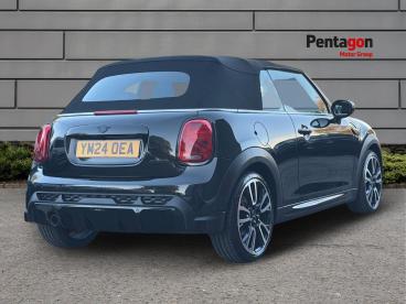 SPOTICAR Mini Convertible 1.5 Cooper Sport Steptronic Euro 6 (s/s) 2dr Used Car - Saloon Petrol Black - Scunthorpe - 1200642917_4