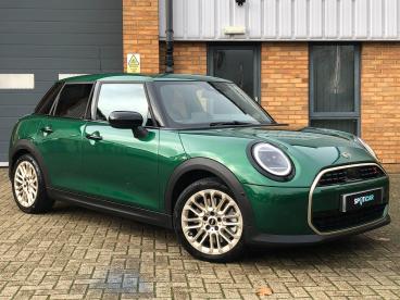 SPOTICAR Mini Mini Cooper 2.0s Exclusive Steptronic Euro 6 (s/s) 5dr Used Car - Saloon Petrol Green - Fareham - 1200557811_1