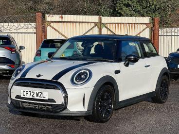 SPOTICAR Mini Mini Cooper 1.5c Classic Steptronic Euro 6 (s/s) 3dr Used Car - Saloon Petrol White - Pontypridd - 1200566155_3