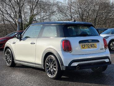 SPOTICAR Mini Mini Cooper 1.5c Classic Steptronic Euro 6 (s/s) 3dr Used Car - Saloon Petrol White - Pontypridd - 1200566155_5