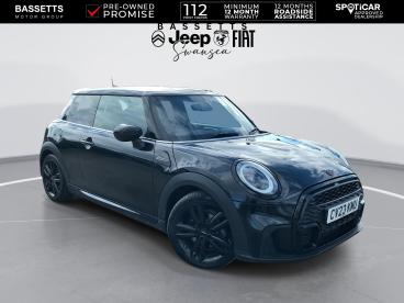 SPOTICAR Mini Mini Cooper 1.5c Sport Steptronic Euro 6 (s/s) 3dr Used Car - Saloon Petrol Black - Swansea - 1200574772_1