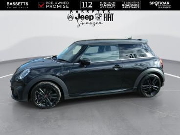 SPOTICAR Mini Mini Cooper 1.5c Sport Steptronic Euro 6 (s/s) 3dr Used Car - Saloon Petrol Black - Swansea - 1200574772_4