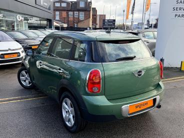 SPOTICAR Mini Countryman 1.6 One Auto Euro 6 5dr Used Car - Suv Petrol Green - Wakefield - 1200559863_3