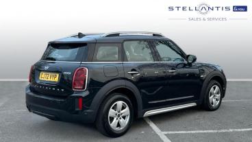 SPOTICAR Mini Countryman 1.5 Cooper Classic Steptronic Euro 6 (s/s) 5dr Used Car - Suv Petrol Black - Newport - 1200585206_3