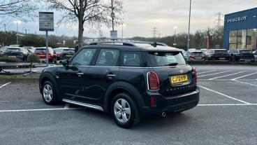 SPOTICAR Mini Countryman 1.5 Cooper Classic Steptronic Euro 6 (s/s) 5dr Used Car - Suv Petrol Black - Newport - 1200585206_5