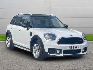 SPOTICAR Mini Countryman 1.5 Cooper Classic Euro 6 (s/s) 5dr Used Car - Suv Petrol White - Worksop - 1200598703_1
