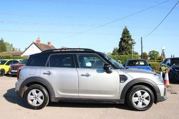 SPOTICAR Mini Countryman 1.5 Cooper Classic Steptronic Euro 6 (s/s) 5dr Used Car - Suv Petrol Silver - Bulkington - 1200599141_4