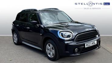 SPOTICAR Mini Countryman 1.5 Cooper Classic Steptronic Euro 6 (s/s) 5dr Used Car - Suv Petrol Black - Godalming - 1200601496_1