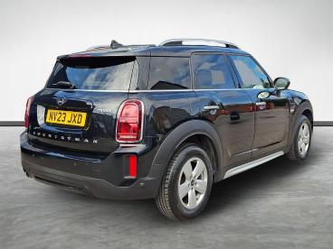 SPOTICAR Mini Countryman 1.5 Cooper Classic Steptronic Euro 6 (s/s) 5dr Used Car - Suv Petrol Black - Guisborough - 1200618395_3