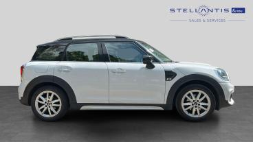 SPOTICAR Mini Countryman 1.5 Cooper Sport Steptronic Euro 6 (s/s) 5dr Used Car - Suv Petrol White - Nottingham - 1200620902_2