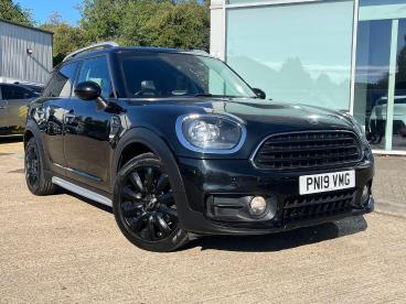 SPOTICAR Mini Countryman 1.5 Cooper Steptronic Euro 6 (s/s) 5dr Used Car - Suv Petrol Black - Kettering - 1200623258_1