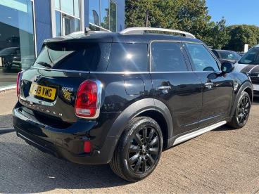 SPOTICAR Mini Countryman 1.5 Cooper Steptronic Euro 6 (s/s) 5dr Used Car - Suv Petrol Black - Kettering - 1200623258_3