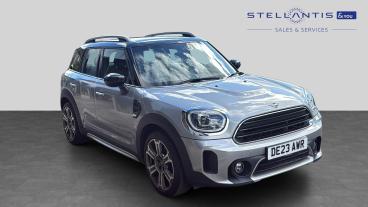SPOTICAR Mini Countryman 1.5 Cooper Exclusive Steptronic Euro 6 (s/s) 5dr Used Car - Suv Petrol Silver - Sheffield - 1200632143_1
