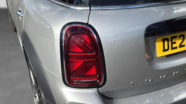 SPOTICAR Mini Countryman 1.5 Cooper Exclusive Steptronic Euro 6 (s/s) 5dr Used Car - Suv Petrol Silver - Sheffield - 1200632143_5