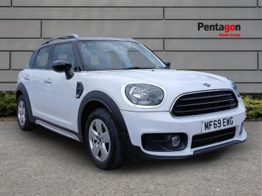 SPOTICAR Mini Countryman 1.5 Cooper Classic Steptronic Euro 6 (s/s) 5dr Used Car - Suv Petrol White - Barnsley - 1200633756_1