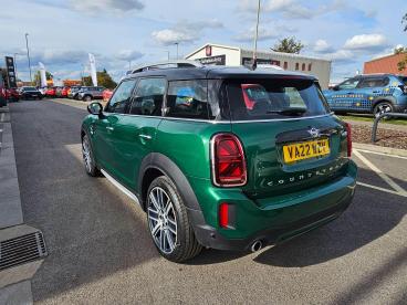 SPOTICAR Mini Countryman 1.5 Cooper Exclusive Steptronic Euro 6 (s/s) 5dr Used Car - Suv Petrol Green - Cheltenham - 1200639320_3