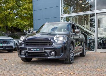 SPOTICAR Mini Countryman 1.5 Cooper Exclusive Steptronic Euro 6 (s/s) 5dr Used Car - Suv Petrol Black - Aldershot - 1200644241_2