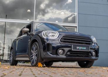 SPOTICAR Mini Countryman 1.5 Cooper Exclusive Steptronic Euro 6 (s/s) 5dr Used Car - Suv Petrol Black - Aldershot - 1200644241_5