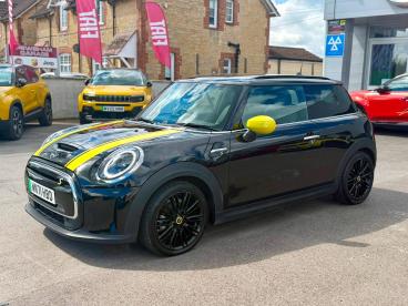 SPOTICAR Mini Hatch Electric Cooper Se 32.6kwh Level 2 Auto 3dr Used Car - Saloon Electric Black - Chippenham - 1200614155_3