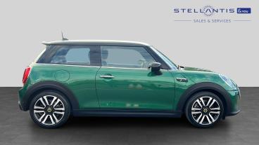 SPOTICAR Mini Hatch Electric Cooper Se 32.6kwh Level 2 Auto 3dr Used Car - Saloon Electric Green - Stockport - 1200641660_2