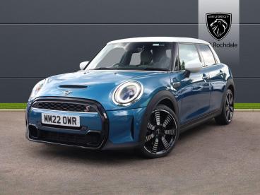 SPOTICAR Mini Hatch 2.0 Cooper S Exclusive Steptronic Euro 6 (s/s) 5dr Used Car - Saloon Petrol Blue - Rochdale - 1200534565_3