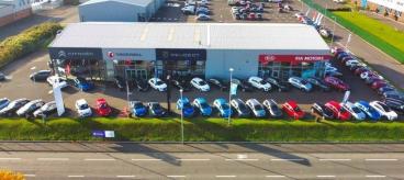 SPOTICAR Mini Hatch 1.5 Cooper Classic Euro 6 (s/s) 3dr Used Car - Saloon Petrol Red - Ashington - 1200546405_2