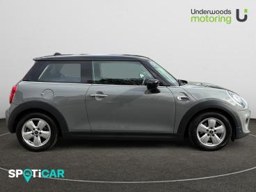 SPOTICAR Mini Hatch 1.5 Cooper Classic Steptronic Euro 6 (s/s) 3dr Used Car - Saloon Petrol Grey - Tiptree - 1200552478_5
