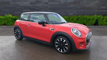 SPOTICAR Mini Hatch 1.5 Cooper Exclusive Steptronic Euro 6 (s/s) 3dr Used Car - Saloon Petrol Red - Telford - 1200553310_1