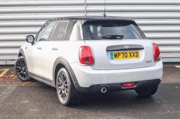 SPOTICAR Mini Hatch 1.5 Cooper Classic Euro 6 (s/s) 5dr Used Car - Saloon Petrol Silver - Stourbridge - 1200553601_2
