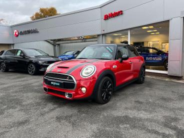 SPOTICAR Mini Hatch 2.0 Cooper S Exclusive Euro 6 (s/s) 5dr Used Car - Saloon Petrol Red - Malton - 1200555868_1