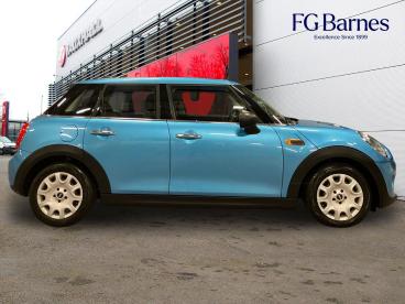 SPOTICAR Mini Hatch 1.2 One Euro 6 (s/s) 5dr Used Car - Saloon Petrol Blue - Guildford - 1200564868_2