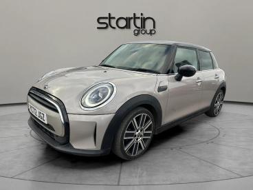 SPOTICAR Mini Hatch 1.5 Cooper Exclusive Steptronic Euro 6 (s/s) 5dr Used Car - Saloon Petrol Grey - Redditch - 1200567307_3